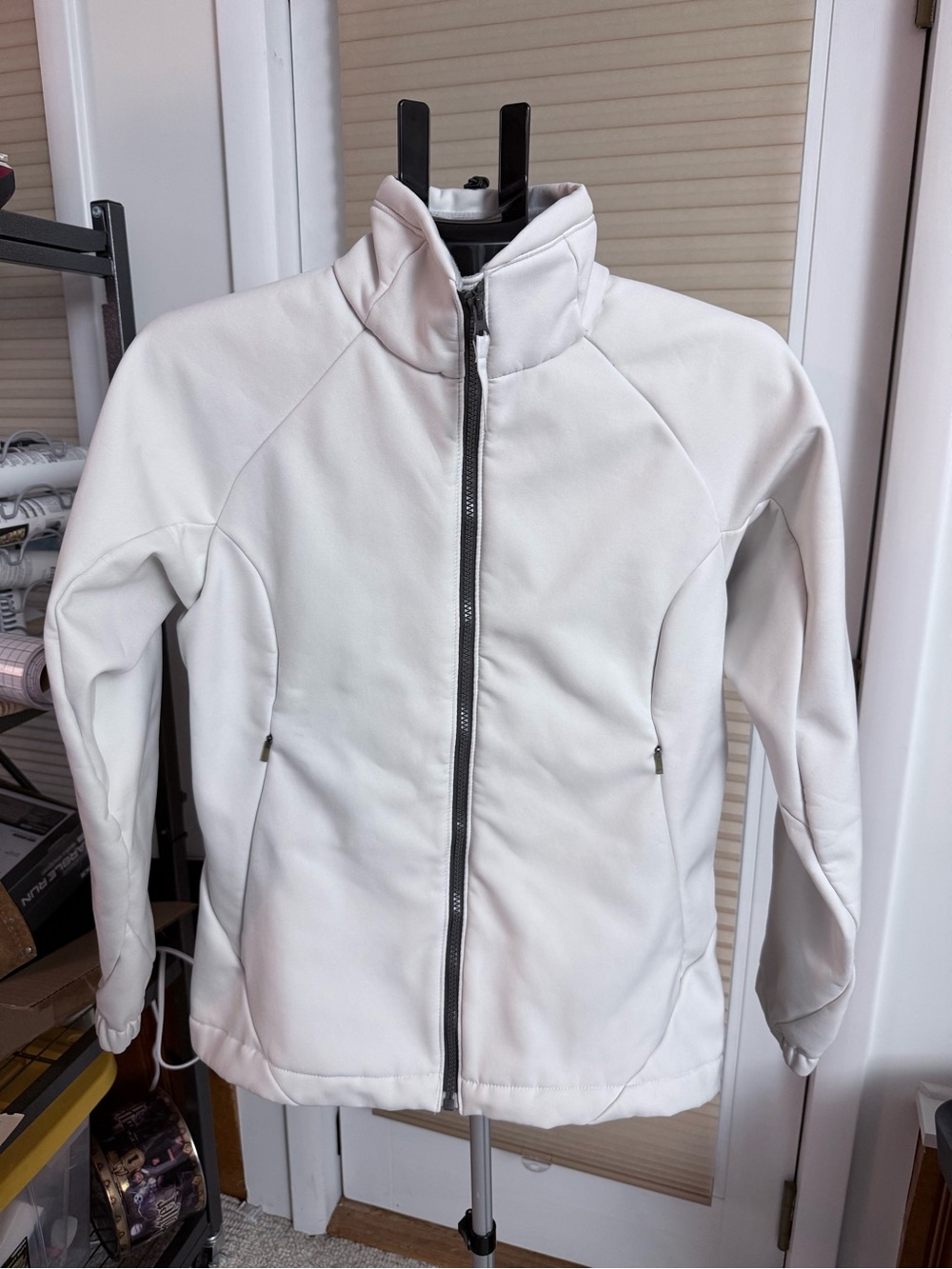 Columbia Titanium white soft-shell utility Jacket Full Zip size M